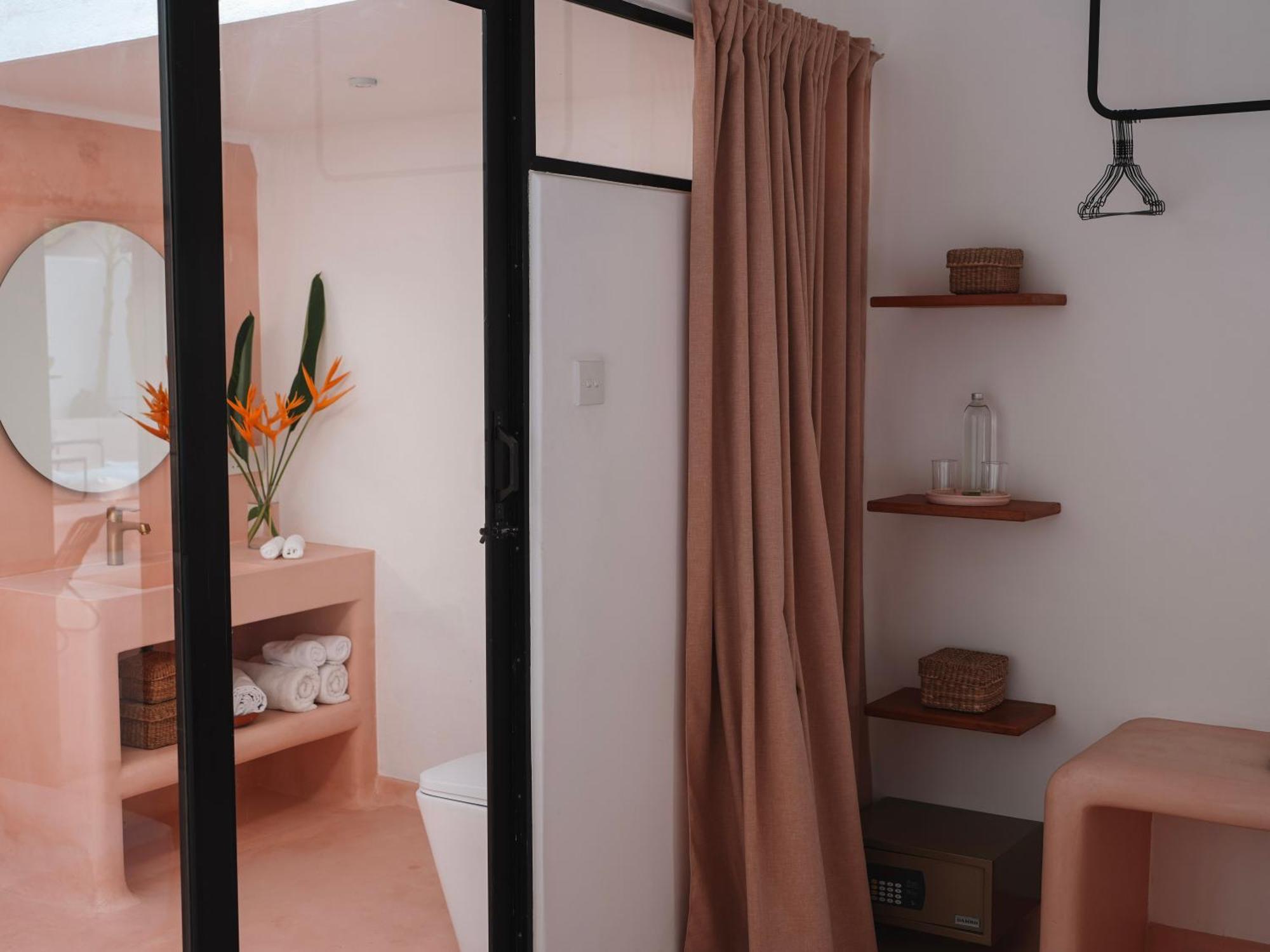 Animals Hotel Ahangama Bilik gambar