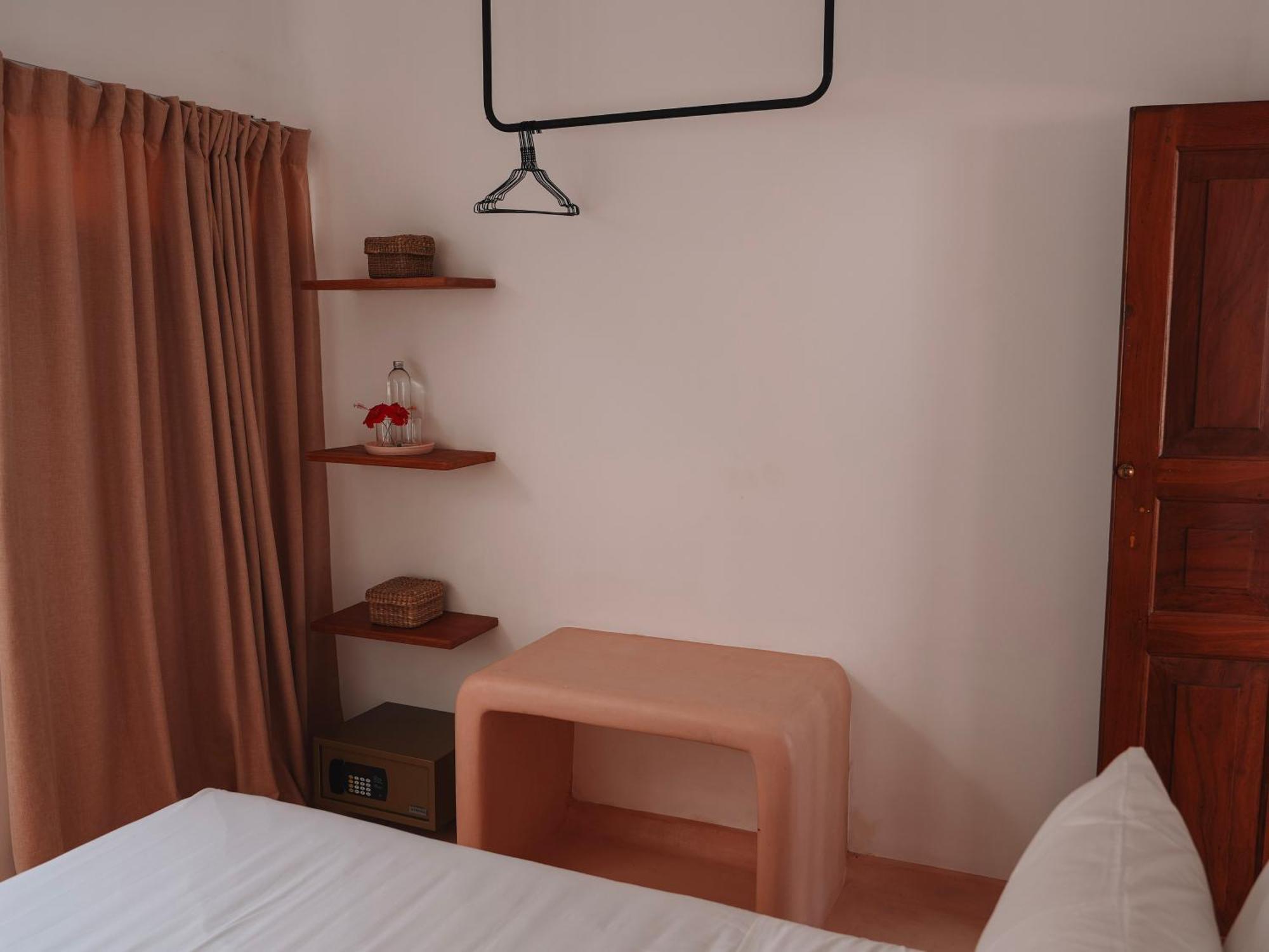 Animals Hotel Ahangama Bilik gambar