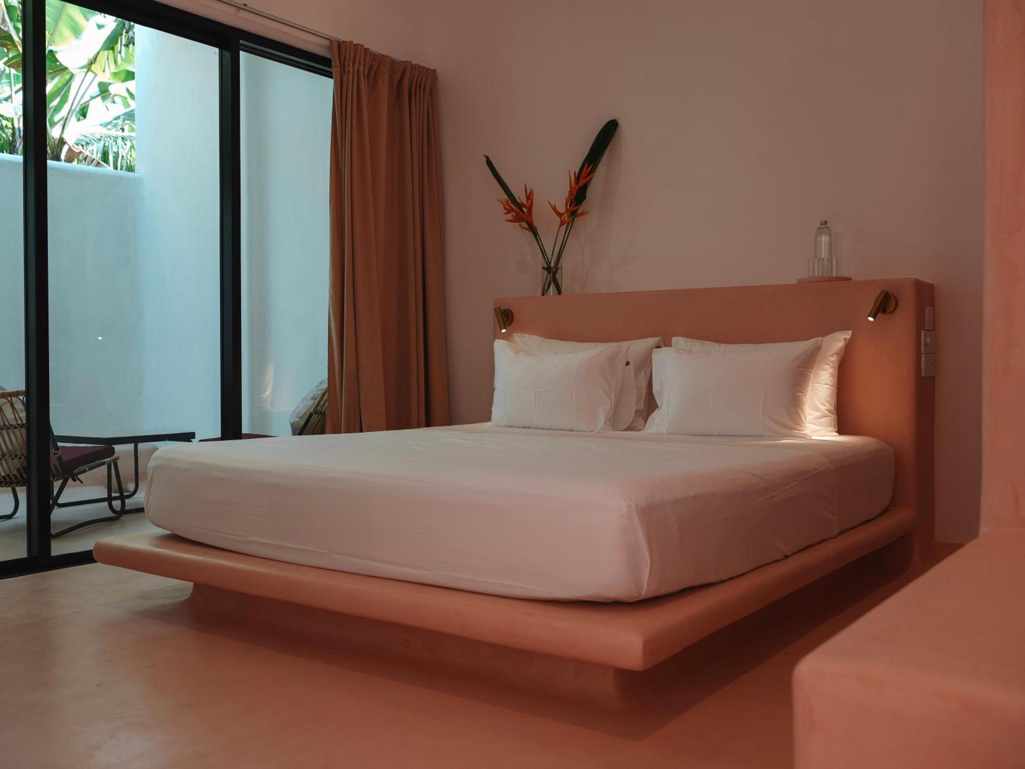 Animals Hotel Ahangama Bilik gambar