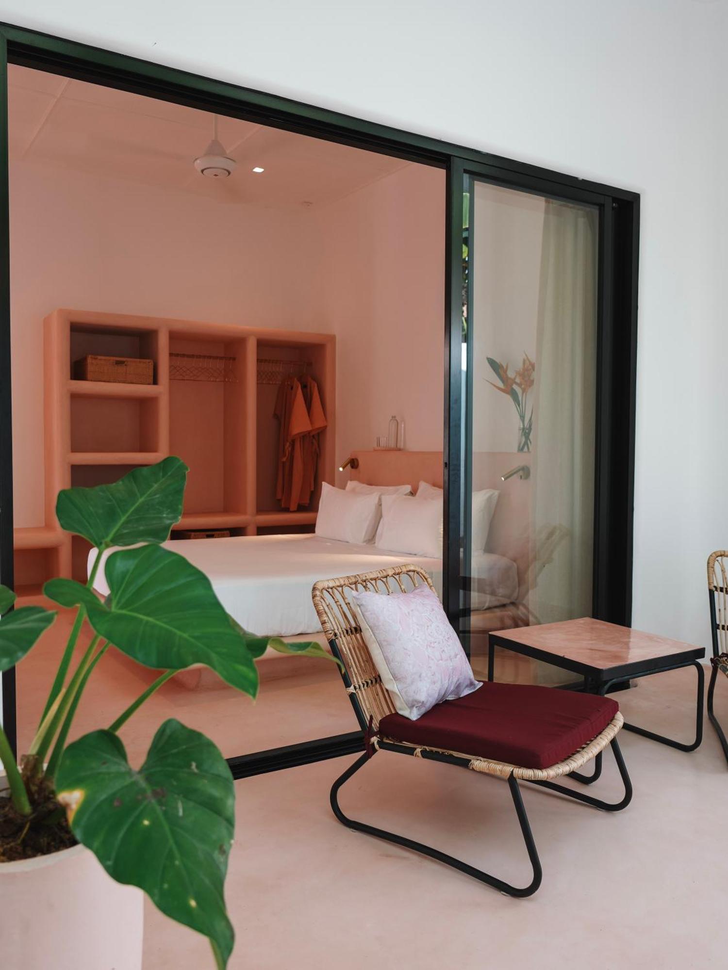 Animals Hotel Ahangama Bilik gambar