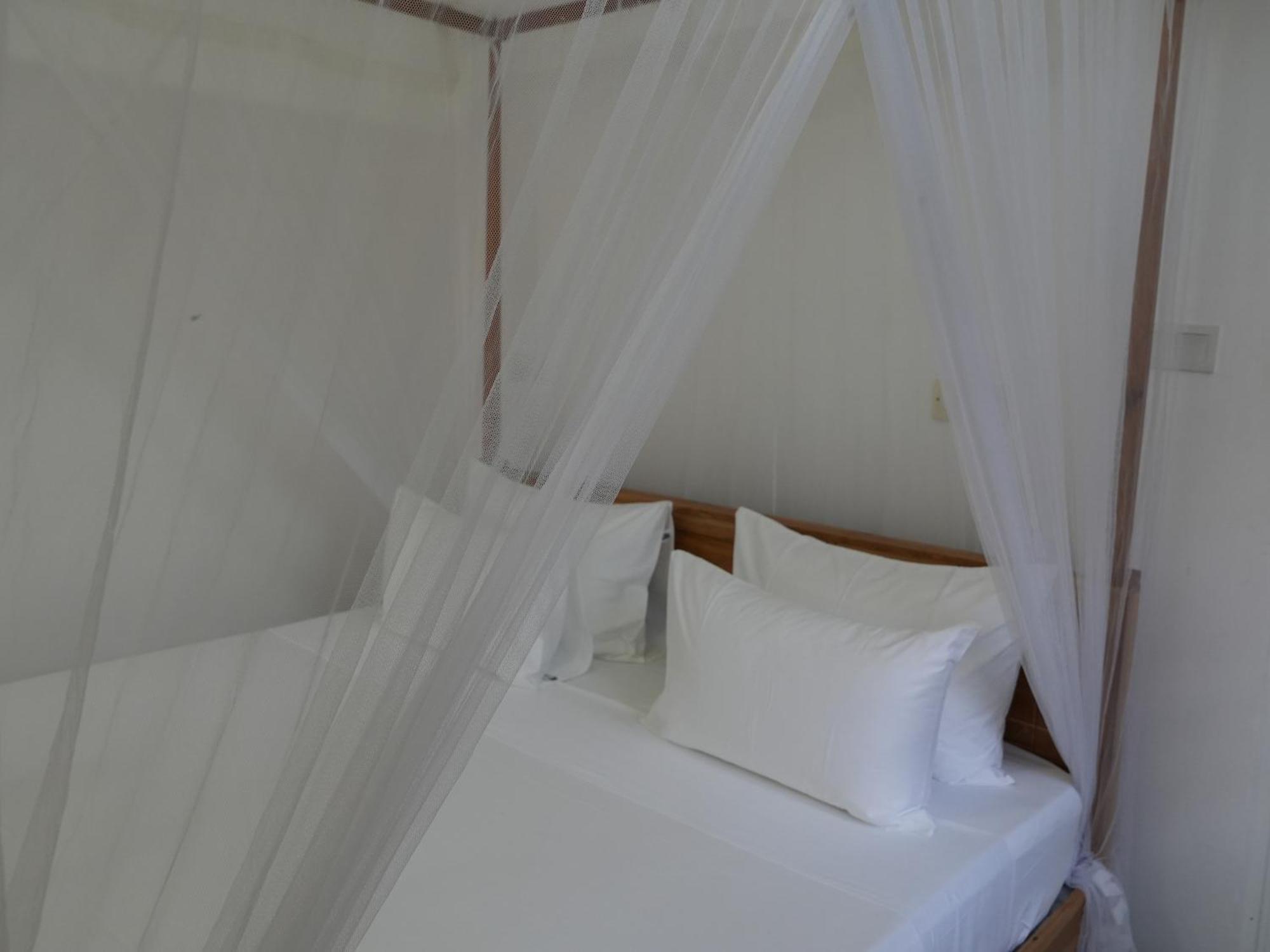 Animals Hotel Ahangama Bilik gambar